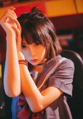 艳妇荡乳1-8_超清BD在线观看